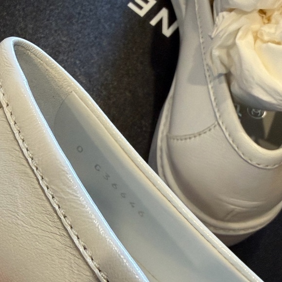 CHANEL NIB White CC Turnlock Loafers Quilted Shiny Lambskin 38.5 8.5 Blanc - Picture 4 of 12